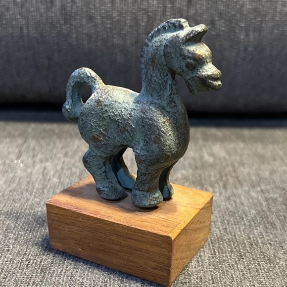 Alva Studios Bronze Repro of Chinese Horse on Wooden Base Art Institute Chicago - Picture 1 of 5